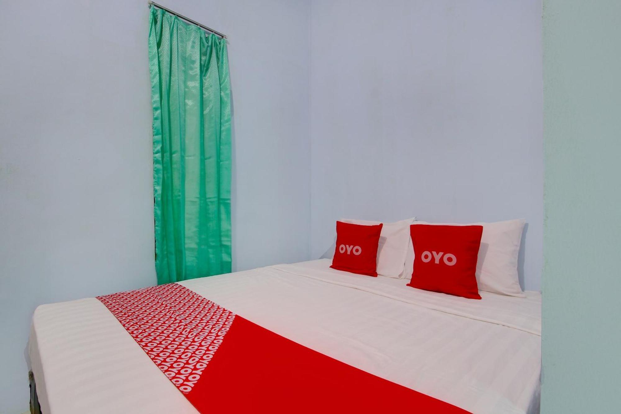 Super Oyo 93012 Griya Kencana Asri Syariah Lawean Dış mekan fotoğraf