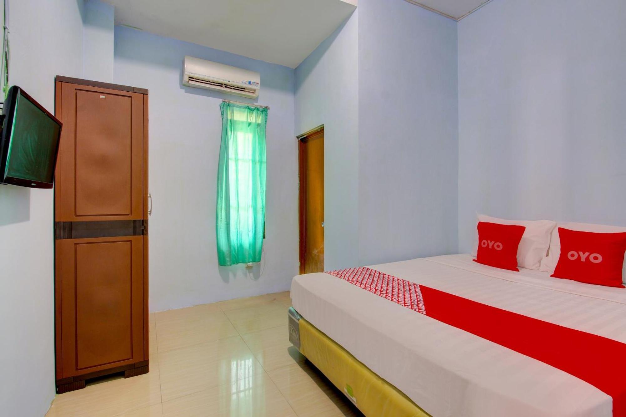Super Oyo 93012 Griya Kencana Asri Syariah Lawean Dış mekan fotoğraf