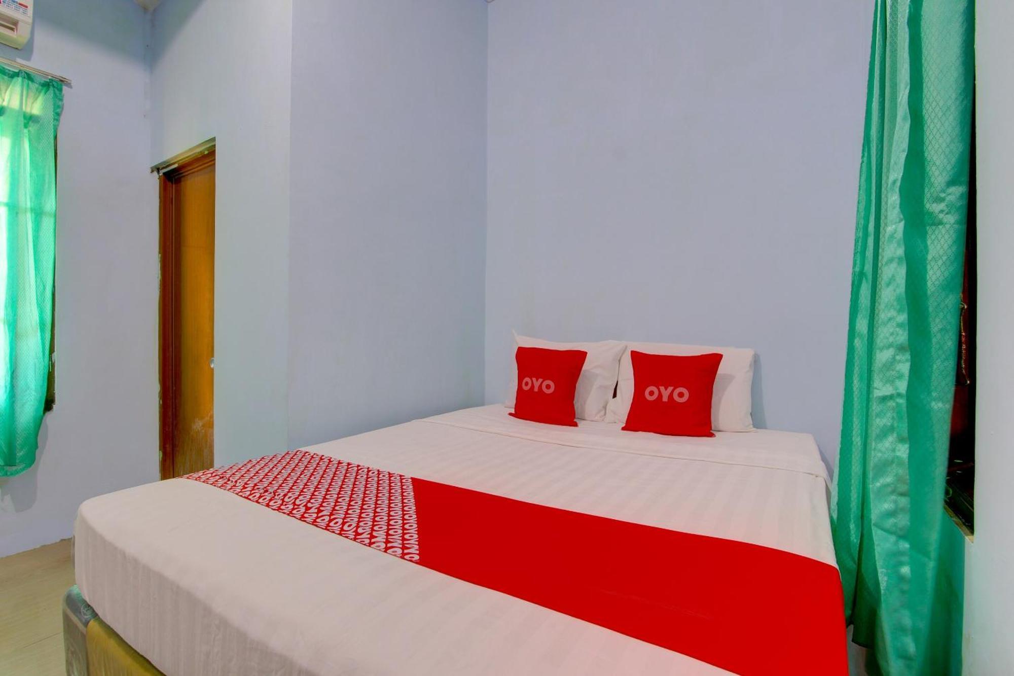 Super Oyo 93012 Griya Kencana Asri Syariah Lawean Dış mekan fotoğraf