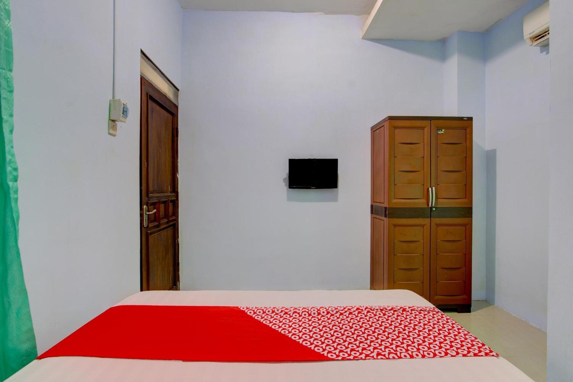Super Oyo 93012 Griya Kencana Asri Syariah Lawean Dış mekan fotoğraf