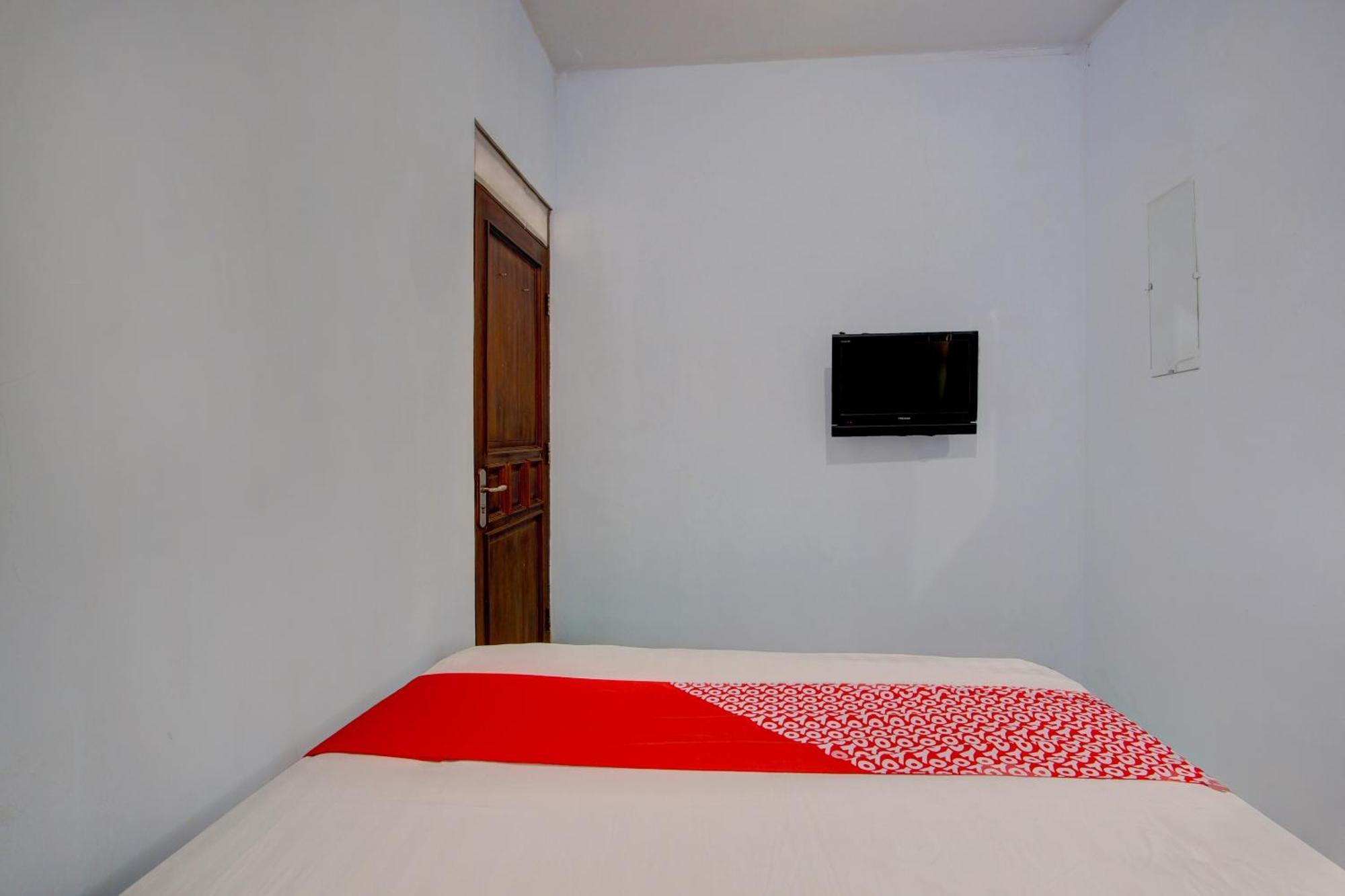 Super Oyo 93012 Griya Kencana Asri Syariah Lawean Dış mekan fotoğraf